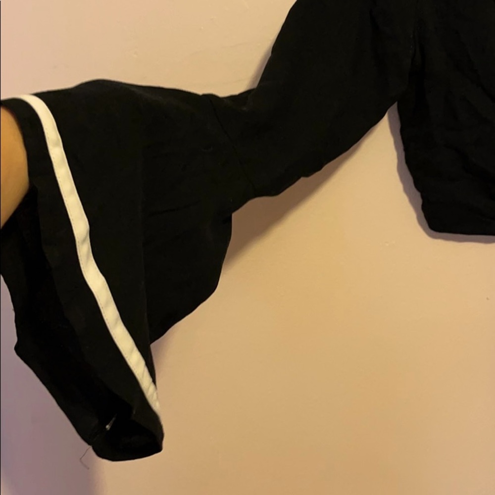 Top - Picture 2 of 3